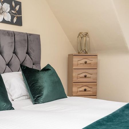 The Green Inn Rooms Ballater Exterior photo