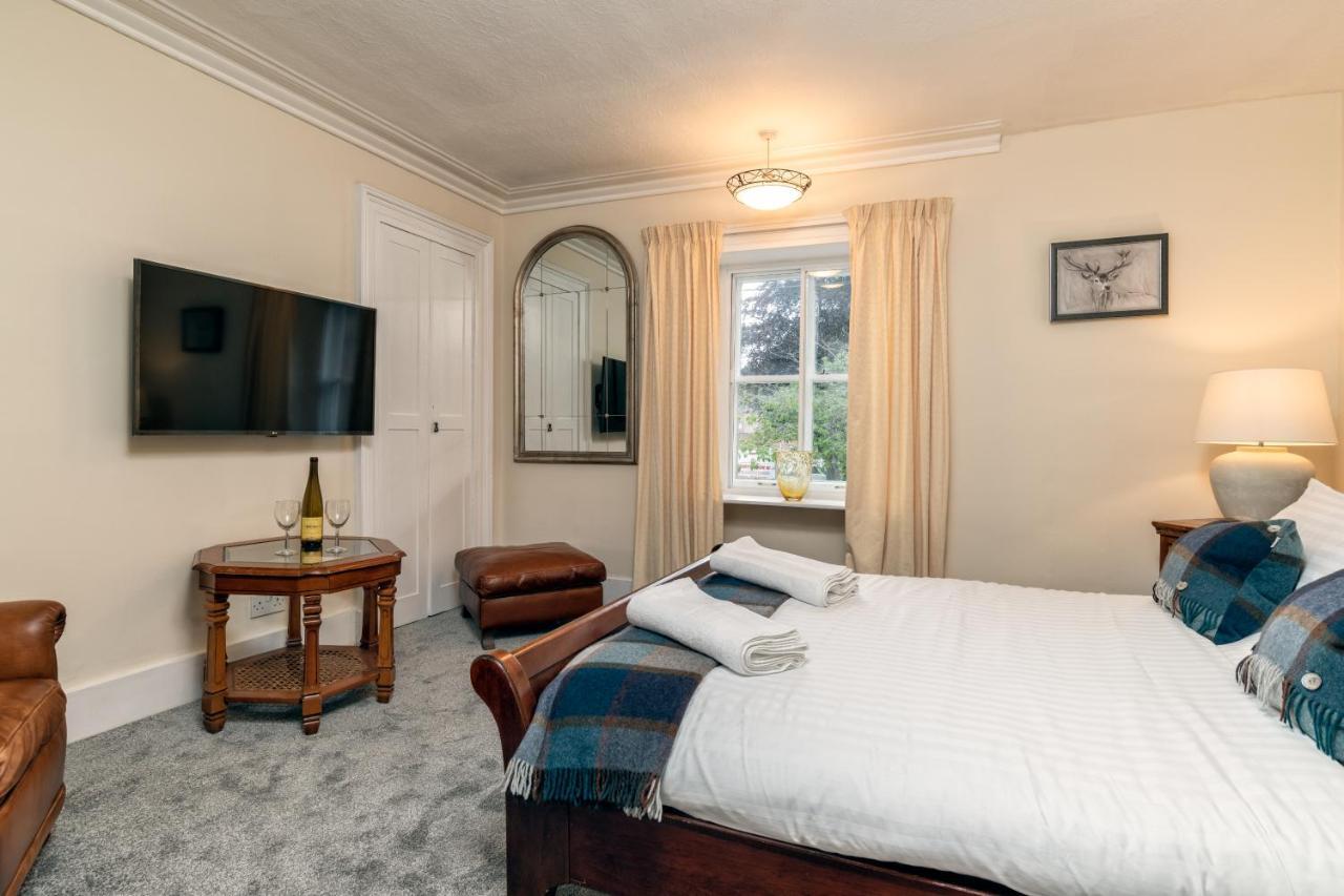 The Green Inn Rooms Ballater Exterior photo